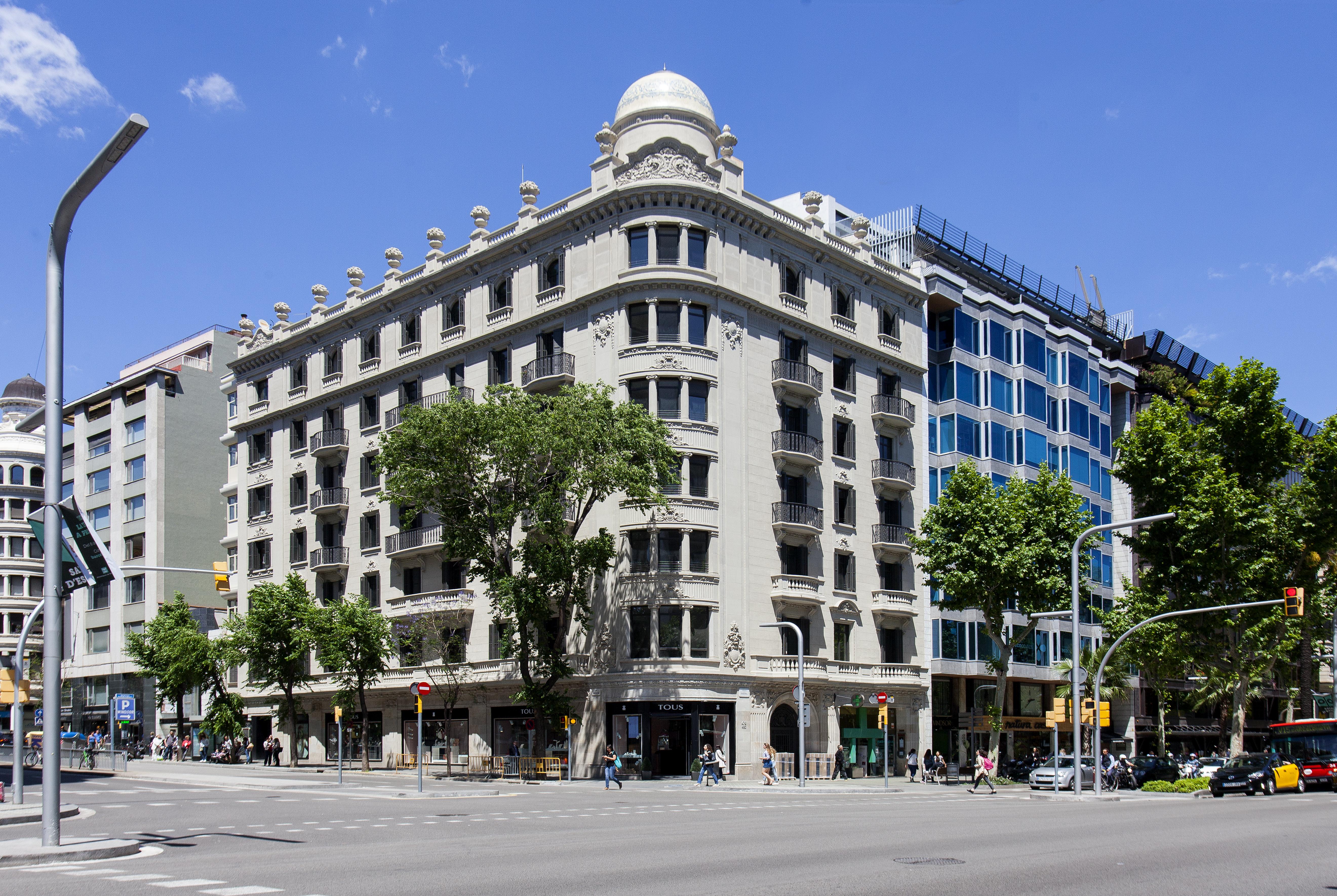 Casagrand Luxury Apartment
